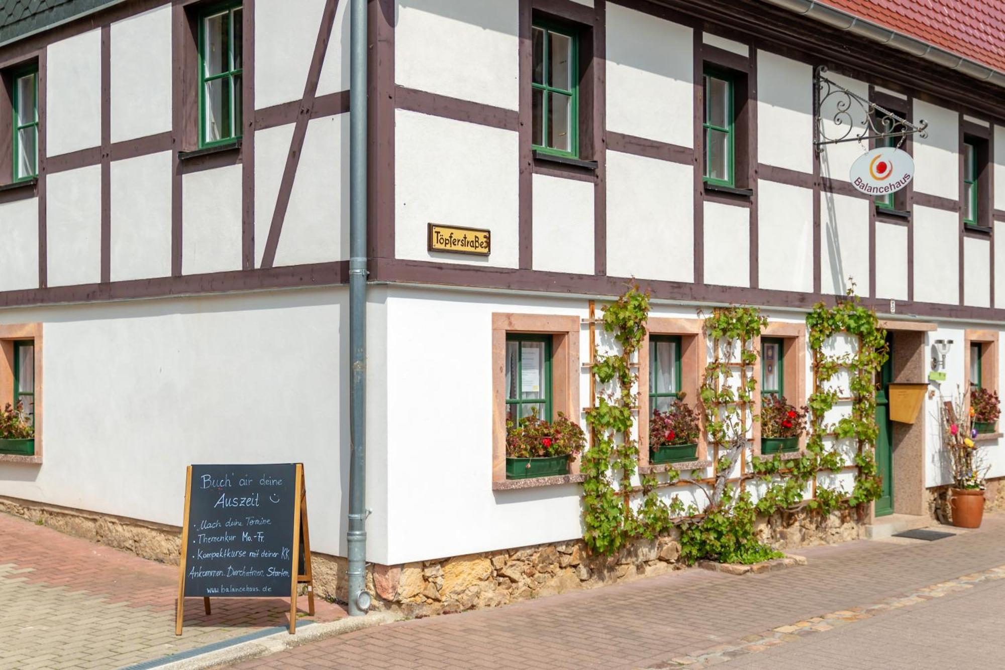 Balancehaus Hotel Kohren-Sahlis Bagian luar foto